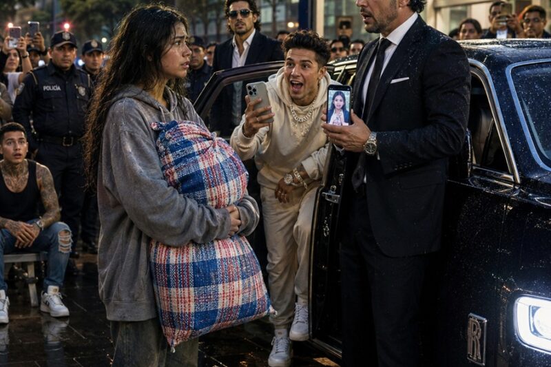 “Antes de morir, mi mamá me confesó que yo tenía tres hermanos millonarios viviendo en la ciudad… Así que agarré mi enorme bolsa de cuadros de mercado, me subí a un autobús y fui a buscarlos. Pero cuando llegué a la comandancia de policía y dije sus nombres, los oficiales me miraron como si estuviera completamente loca… porque mi hermano mayor era uno de los magnates financieros más poderosos de México, el segundo era una estrella internacional de cine… y el tercero era el streamer más famoso del país.”